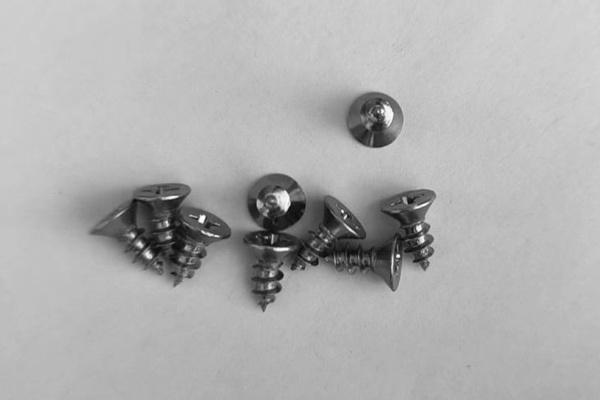 自攻螺釘連接時(shí)為什么不能出現(xiàn)滑牙現(xiàn)象？